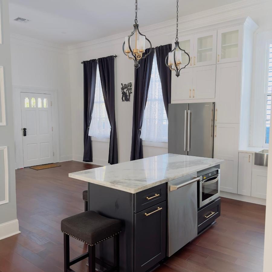 Endless Story Magazine Suite Walk French Quarter New Orleans Exterior photo